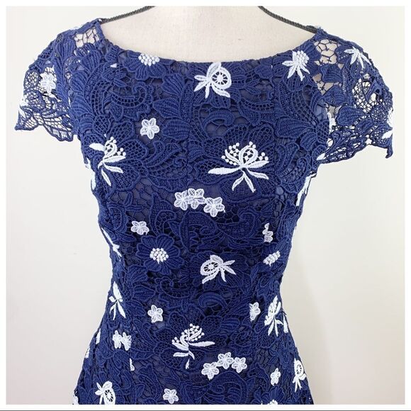 TALBOT RUNHOF Blue Lace Short Sleeved Cocktail Dress Sz 4‎ - Picture 3 of 16